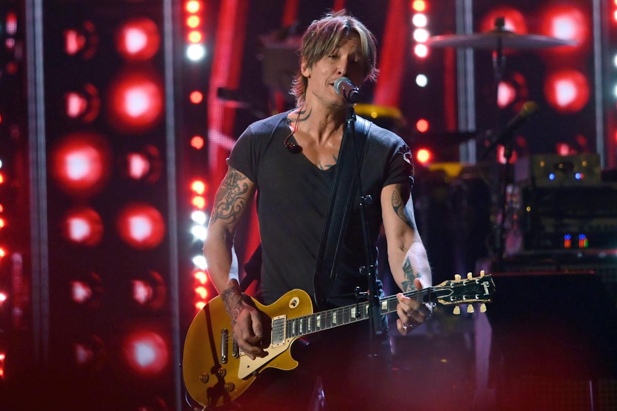 KEITH URBAN OHLÁSIL SVĚTOVÉ TURNÉ